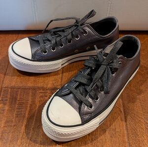 Women's Converse Metallic Leather Platform Chuck Taylor 562774C